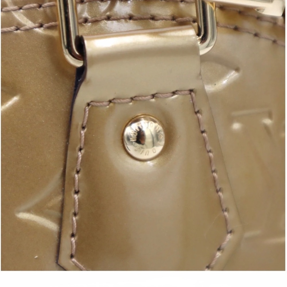 LOUIS VUITTON MONOGRAM VERNIS ALMA BB SHOULDER BAG. Includes dust bag - Picture 12 of 12